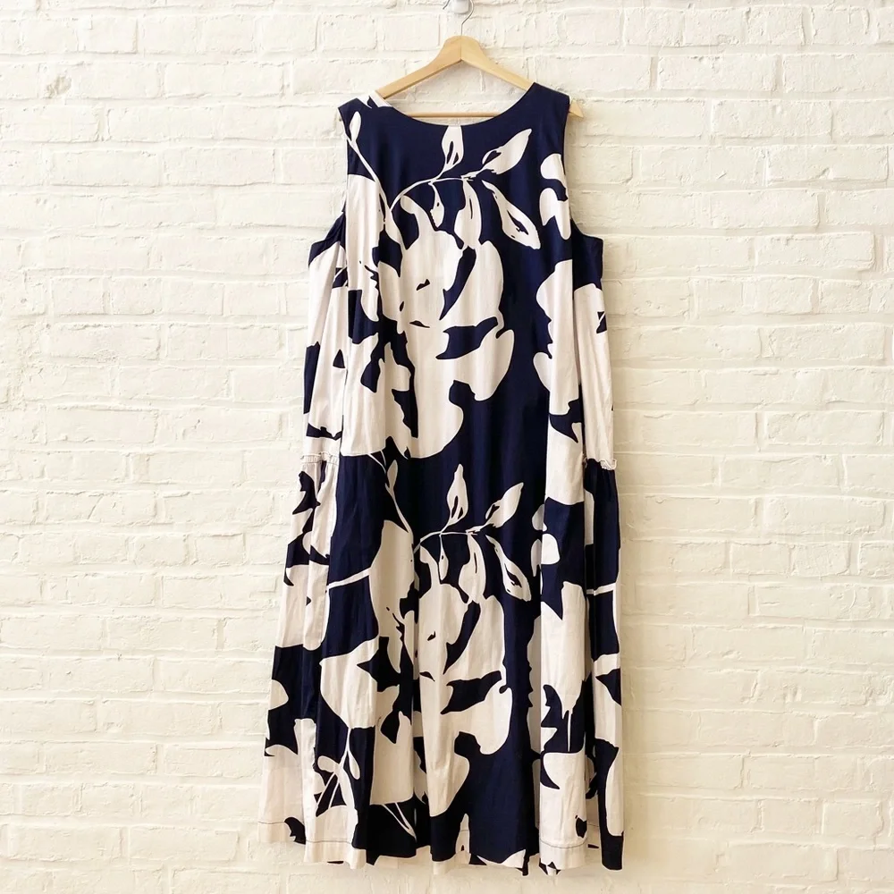 Chico’s || Trapeze Smocked Maxi Dress Floral Print Navy White Chicos 4 US 20 22_2